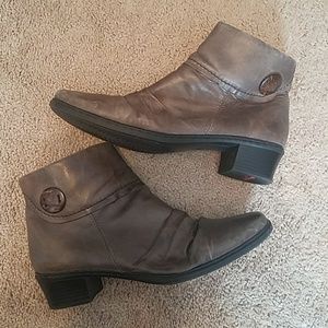 Ankle boots